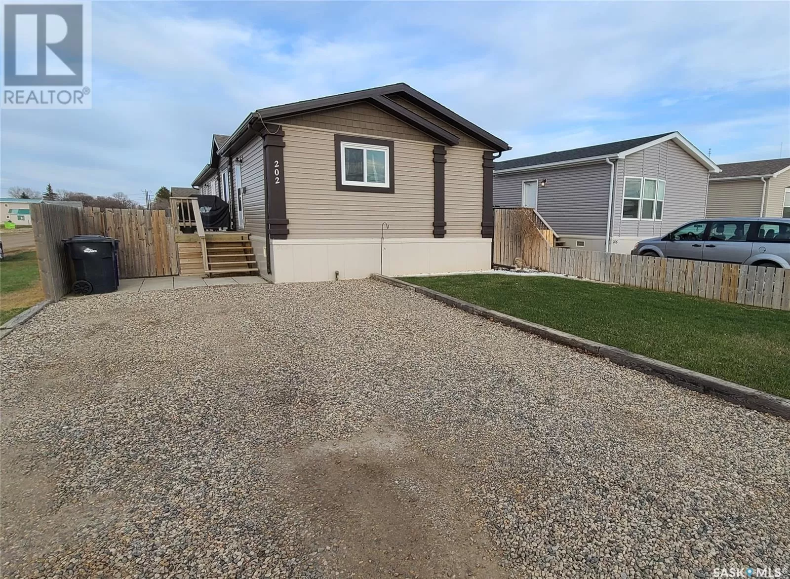 Mobile Home for rent: 202 Brownlee Street, Weyburn, Saskatchewan S4H 3P4