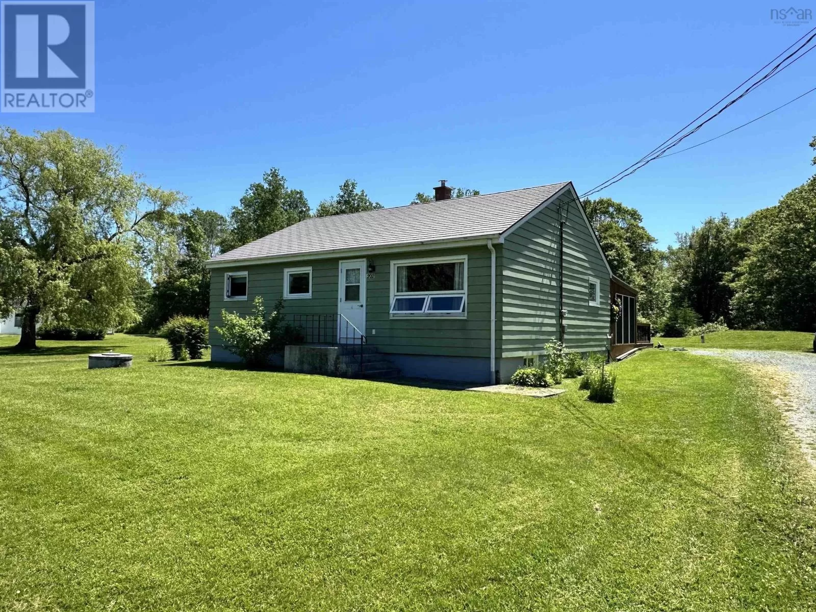 House for rent: 202 Shore Road, Mersey Point, Nova Scotia B0T 1K0