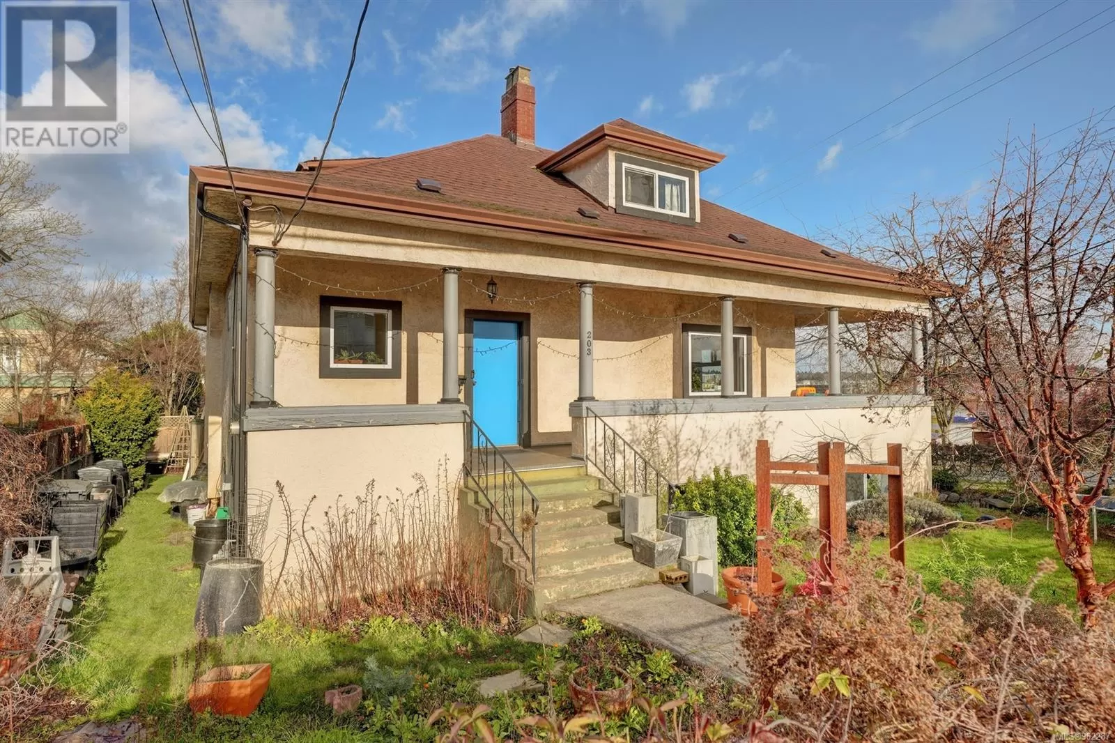 House for rent: 203 Skinner St, Victoria, British Columbia V9A 3B2