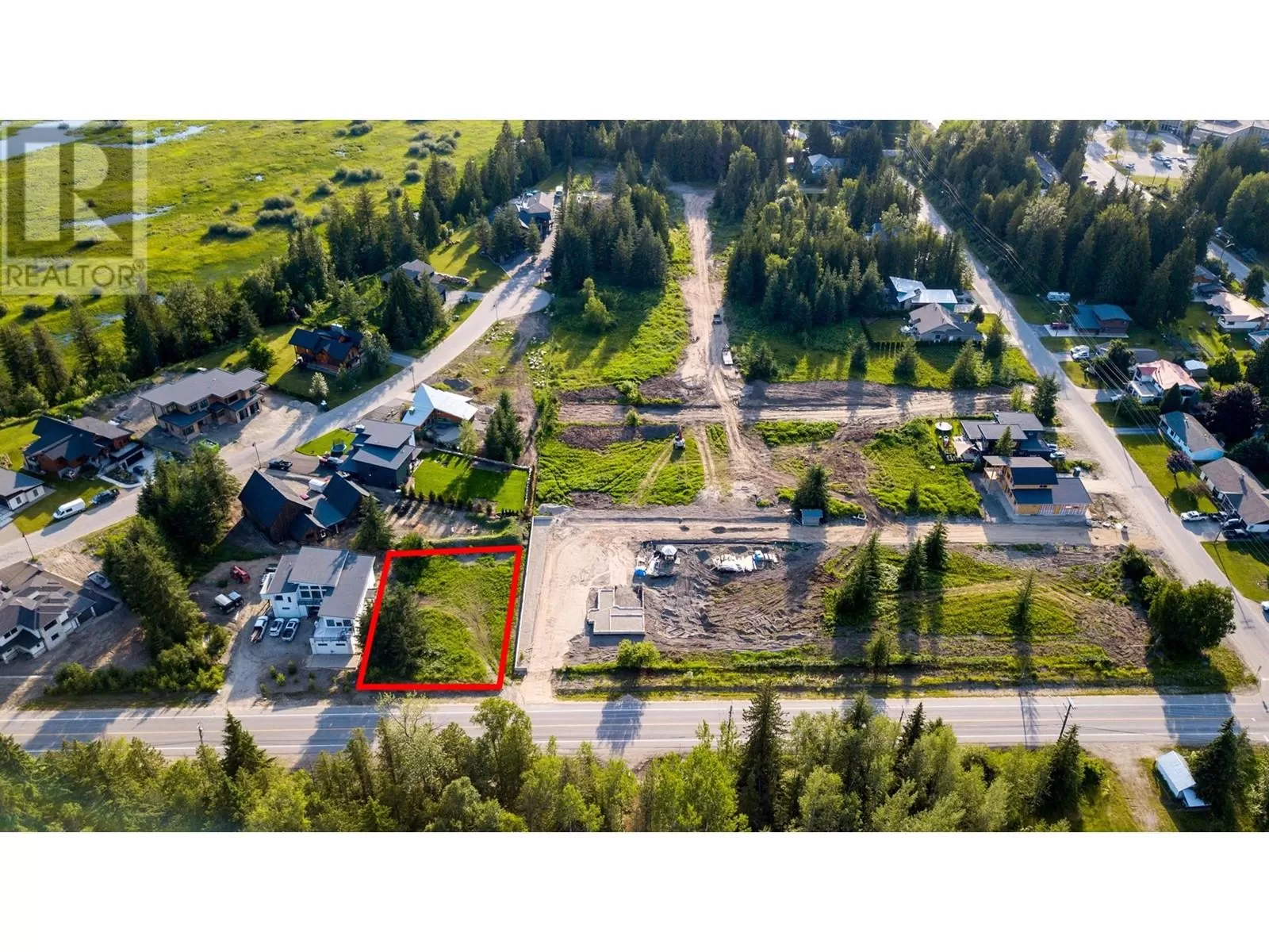 Other for rent: 2039 Airport Way, Revelstoke, British Columbia V0E 2S1