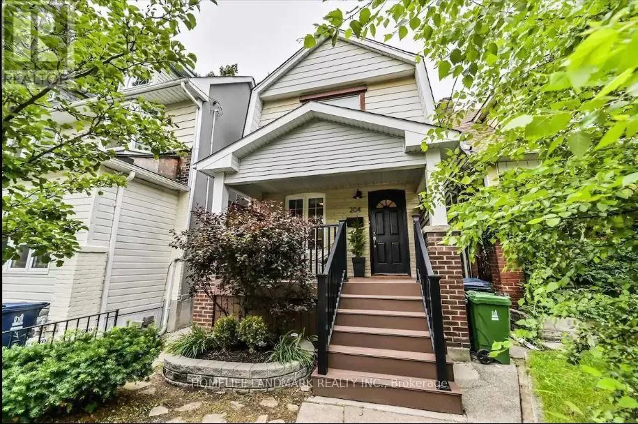 House for rent: 204 Oakcrest Avenue, Toronto, Ontario M4C 1C2