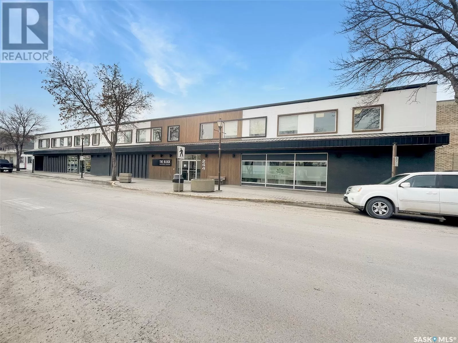 Offices for rent: 205 244 1st Avenue Ne, Swift Current, Saskatchewan S9H 2B4
