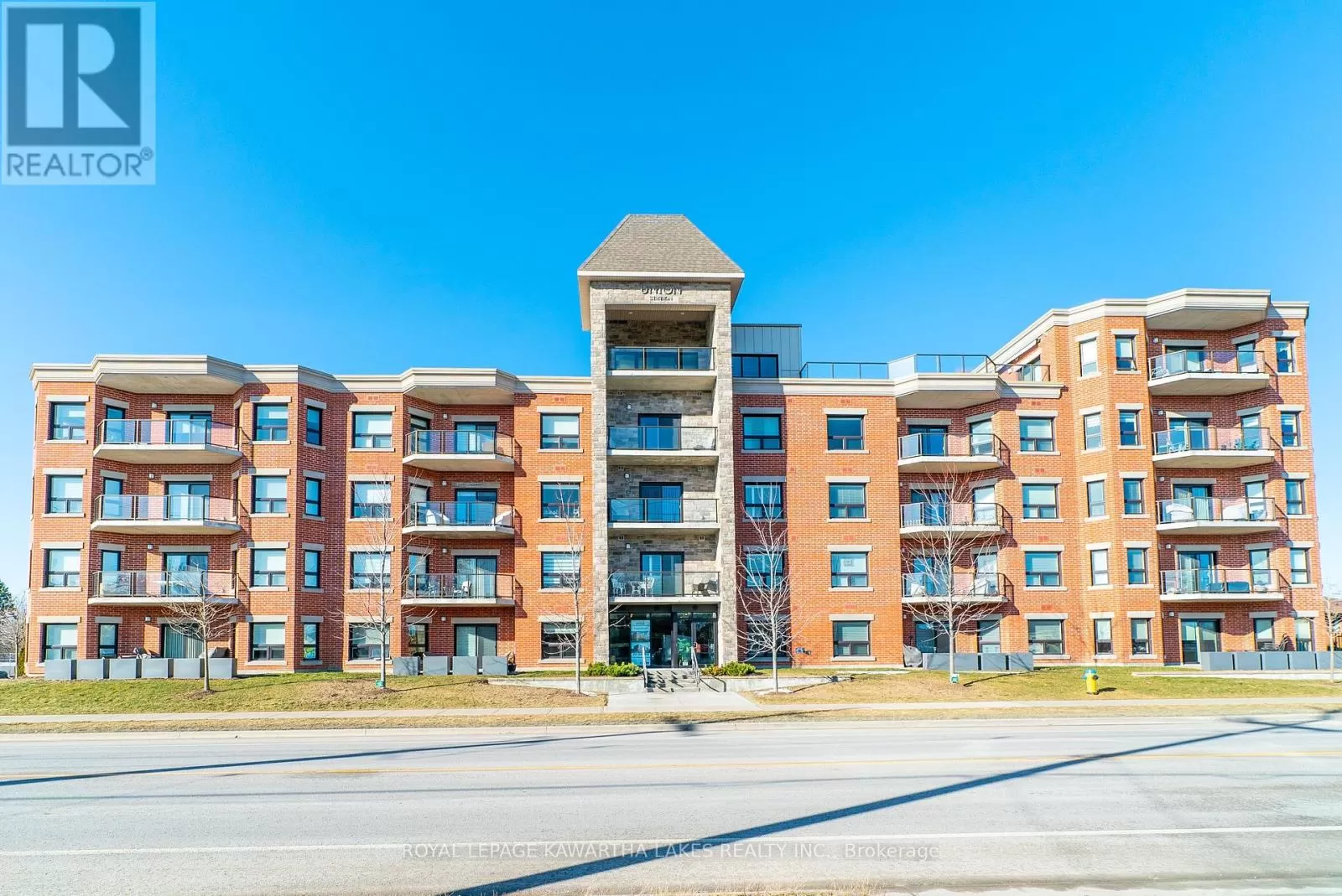 Apartment for rent: 205 - 58 Glenelg Street W, Kawartha Lakes, Ontario K9V 0M9