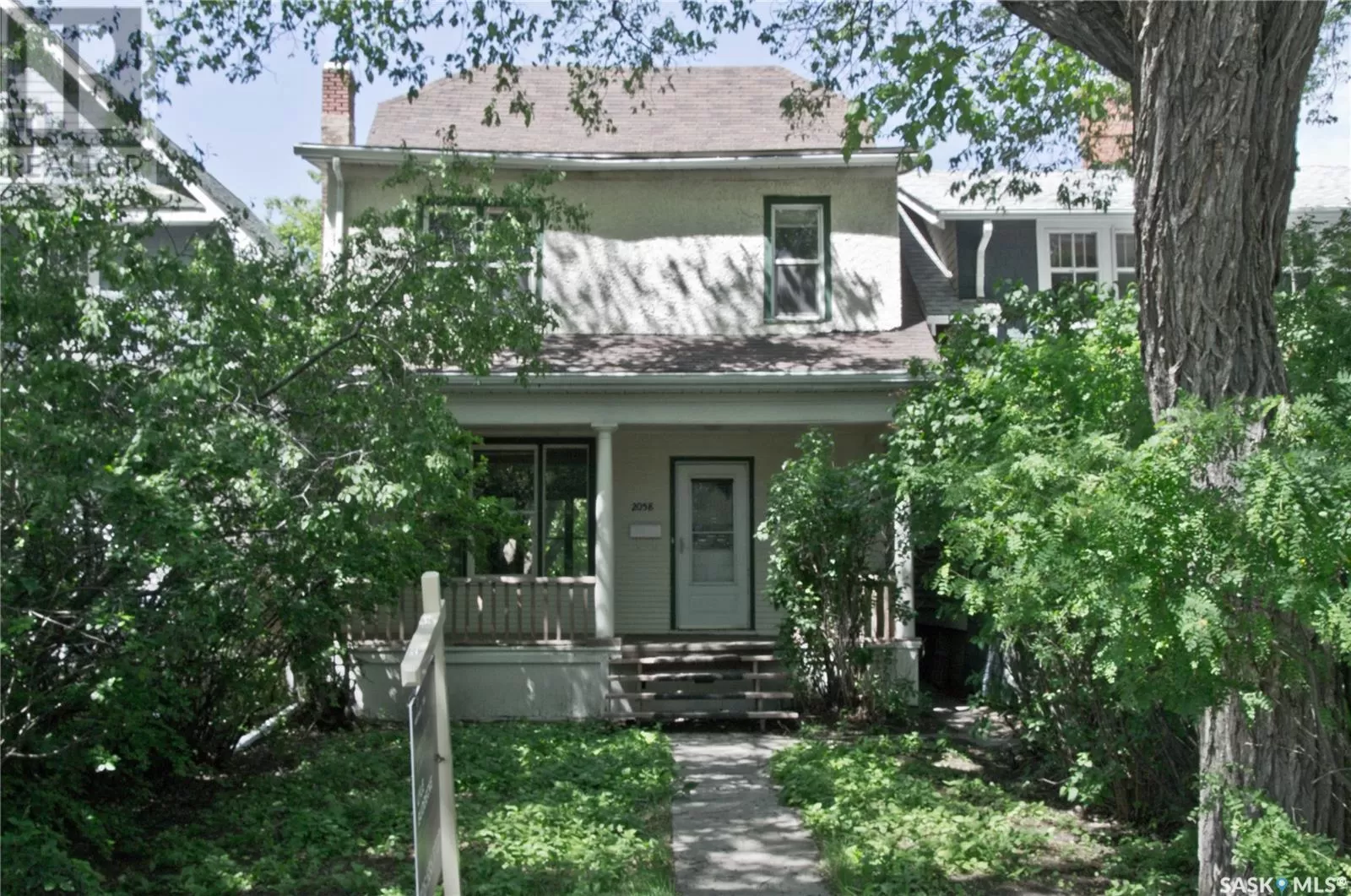 House for rent: 2058 Robinson Street, Regina, Saskatchewan S4T 2P5