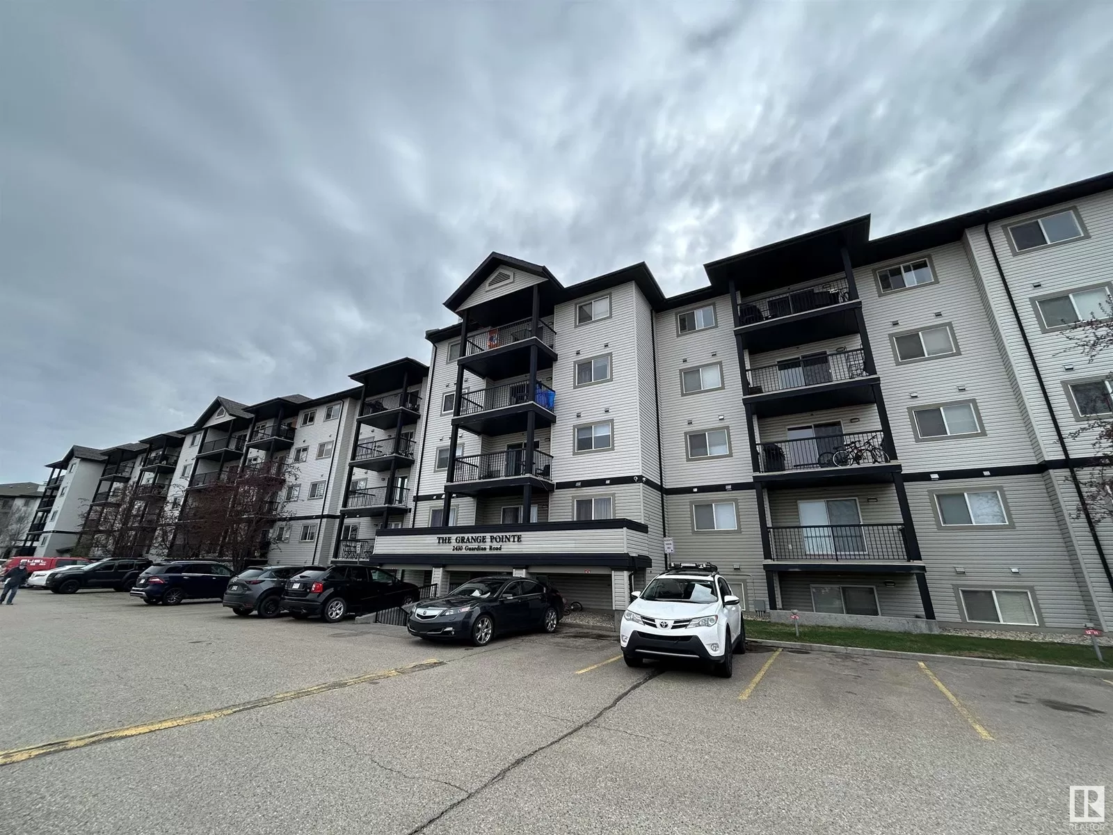 Apartment for rent: #206 2430 Guardian Rd Nw, Edmonton, Alberta T5T 6X9