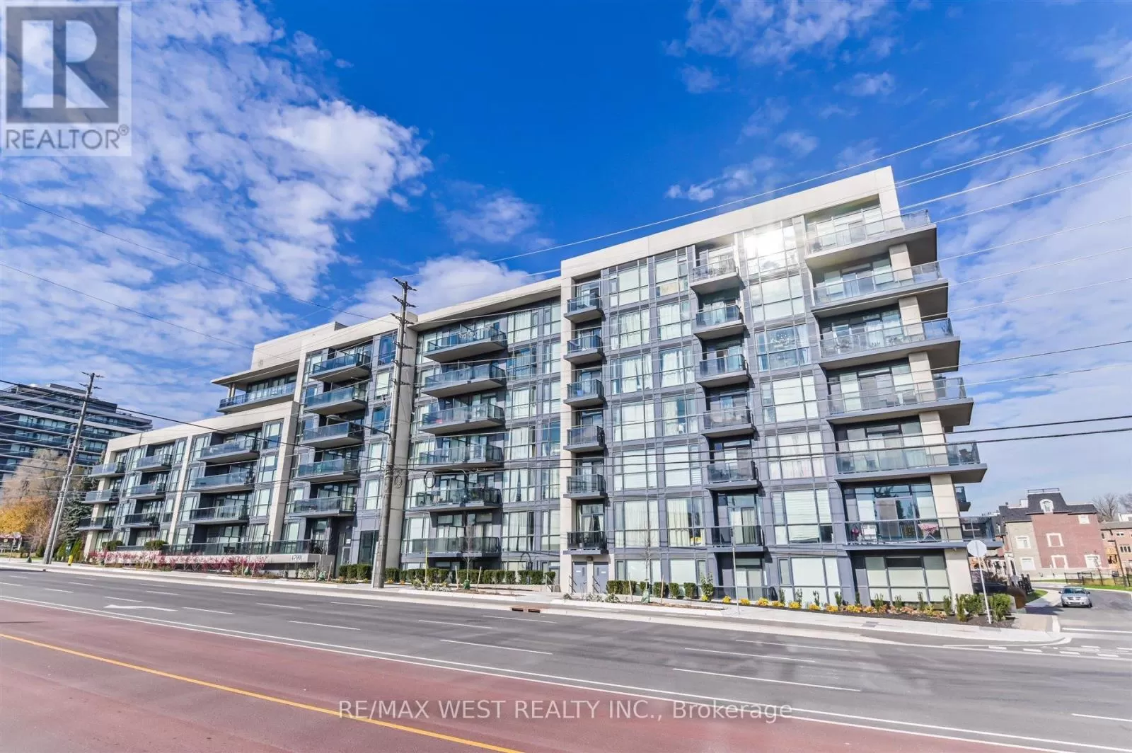 Apartment for rent: 206 - 4700 Highway 7 Avenue, Vaughan, Ontario L4L 0B4