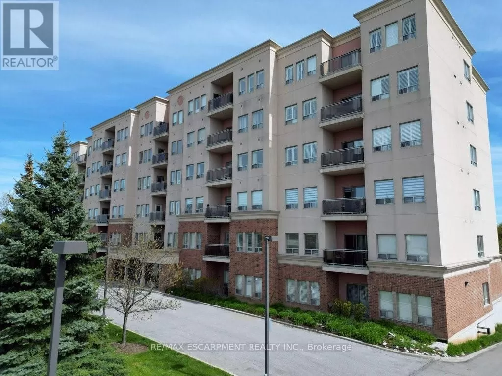 Apartment for rent: 207 - 1499 Nottinghill Gate, Oakville, Ontario L6M 5G1