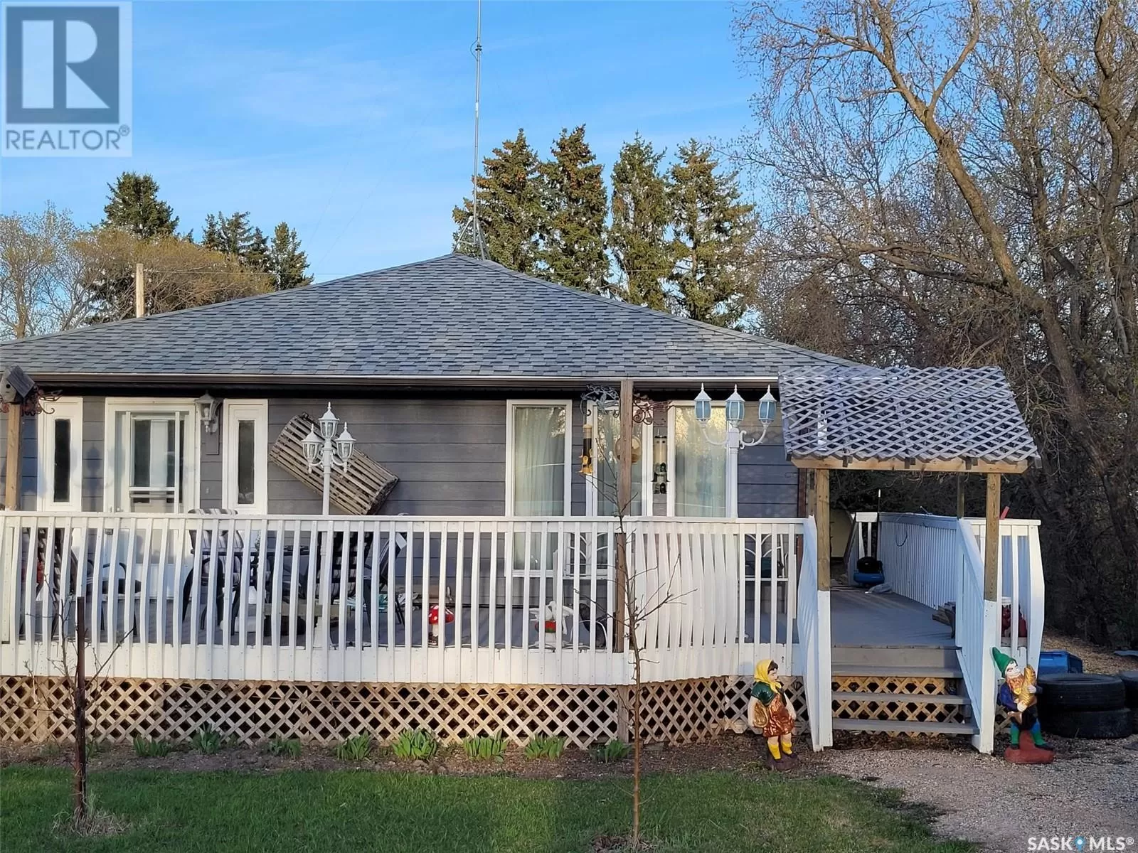 House for rent: 207 2nd Street, Plunkett, Saskatchewan S0K 3J0