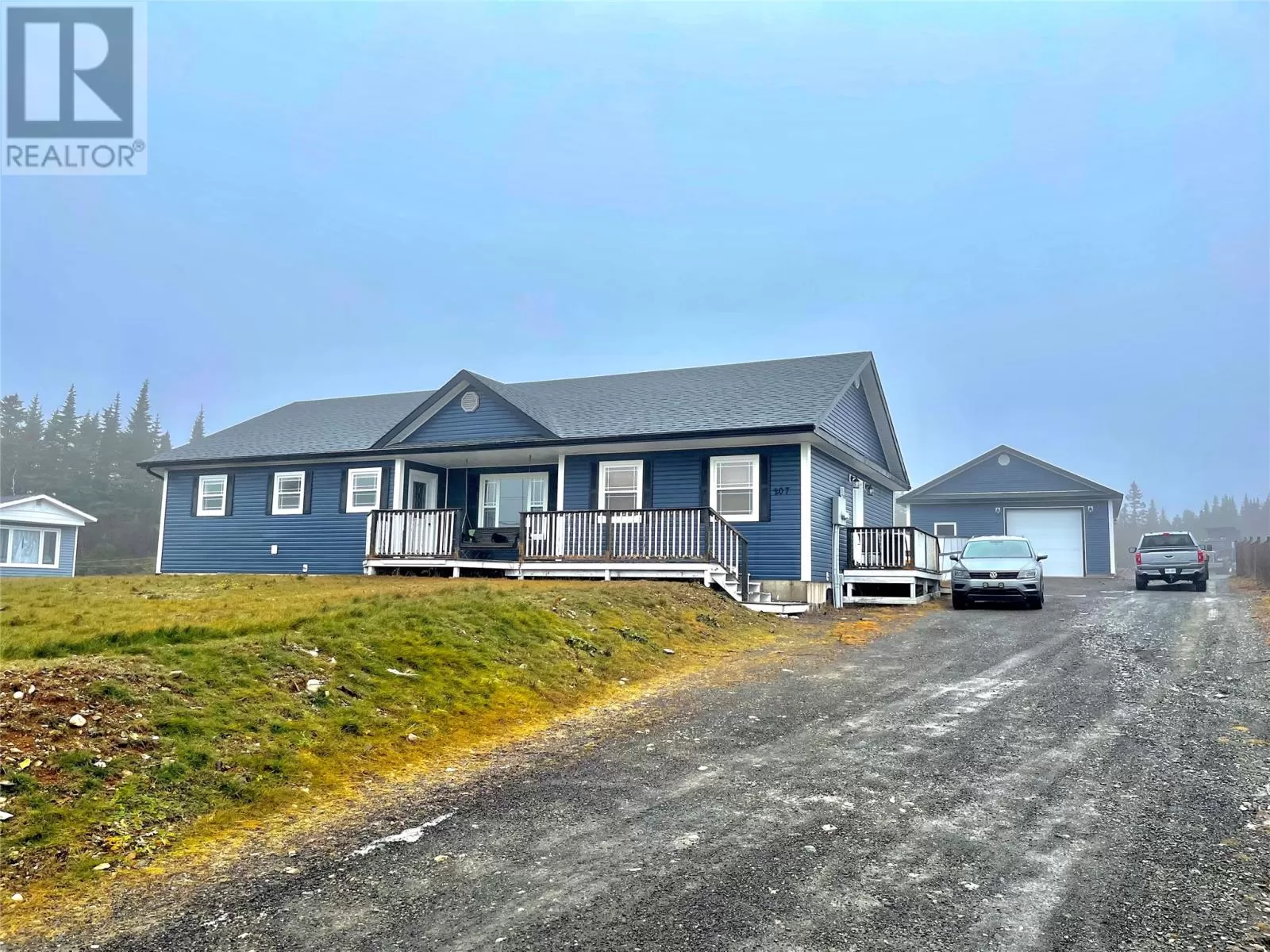 Two Apartment House for rent: 207 Harbour Drive, Hillview, Newfoundland & Labrador A0E 2A0