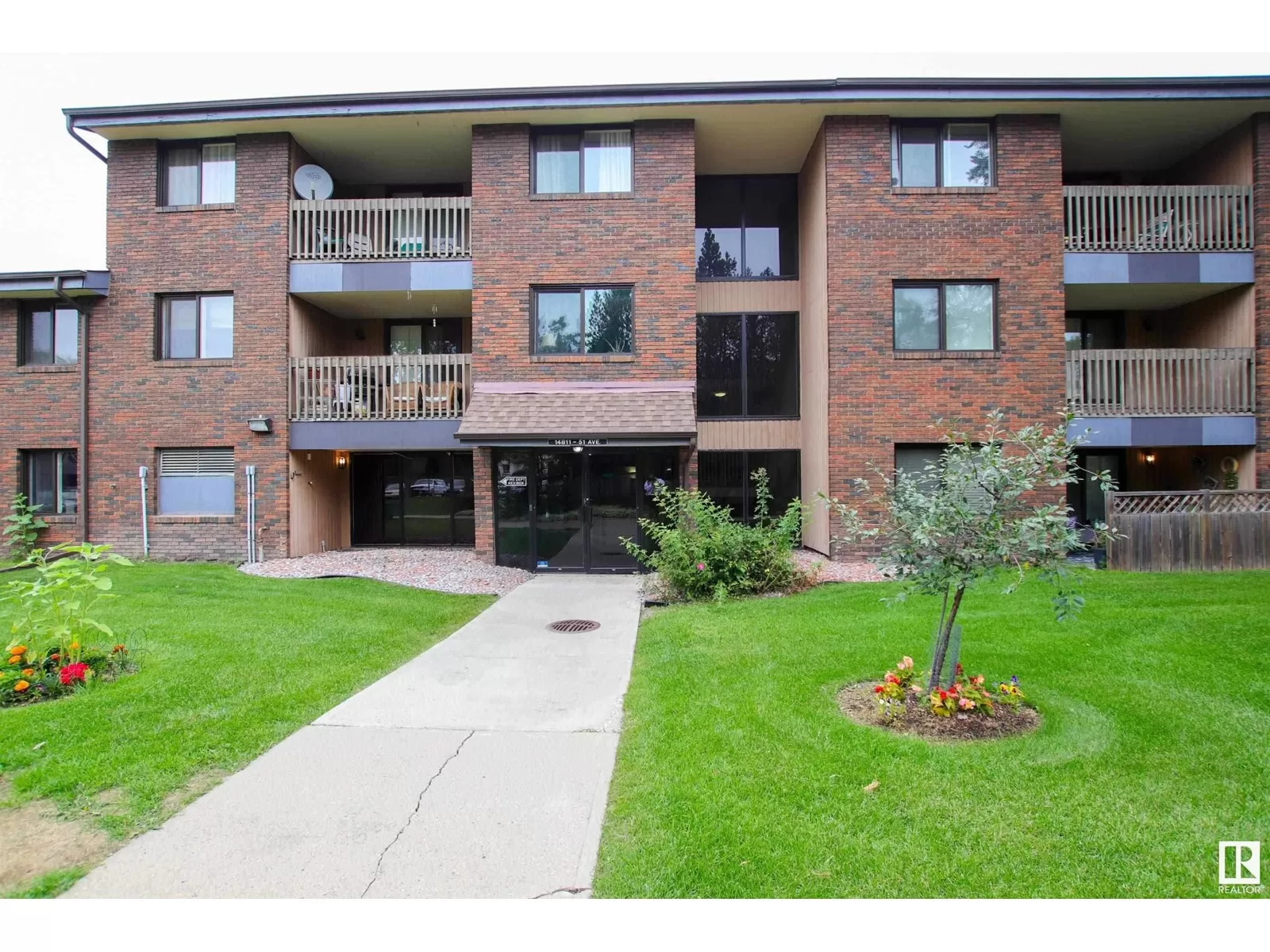 Apartment for rent: #208 14803 51 Av Nw, Edmonton, Alberta T6H 5G4