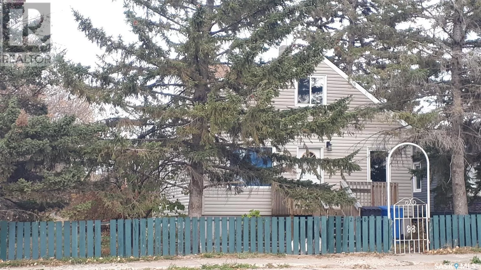 House for rent: 208 Railway Avenue, Stoughton, Saskatchewan S4H 2M4
