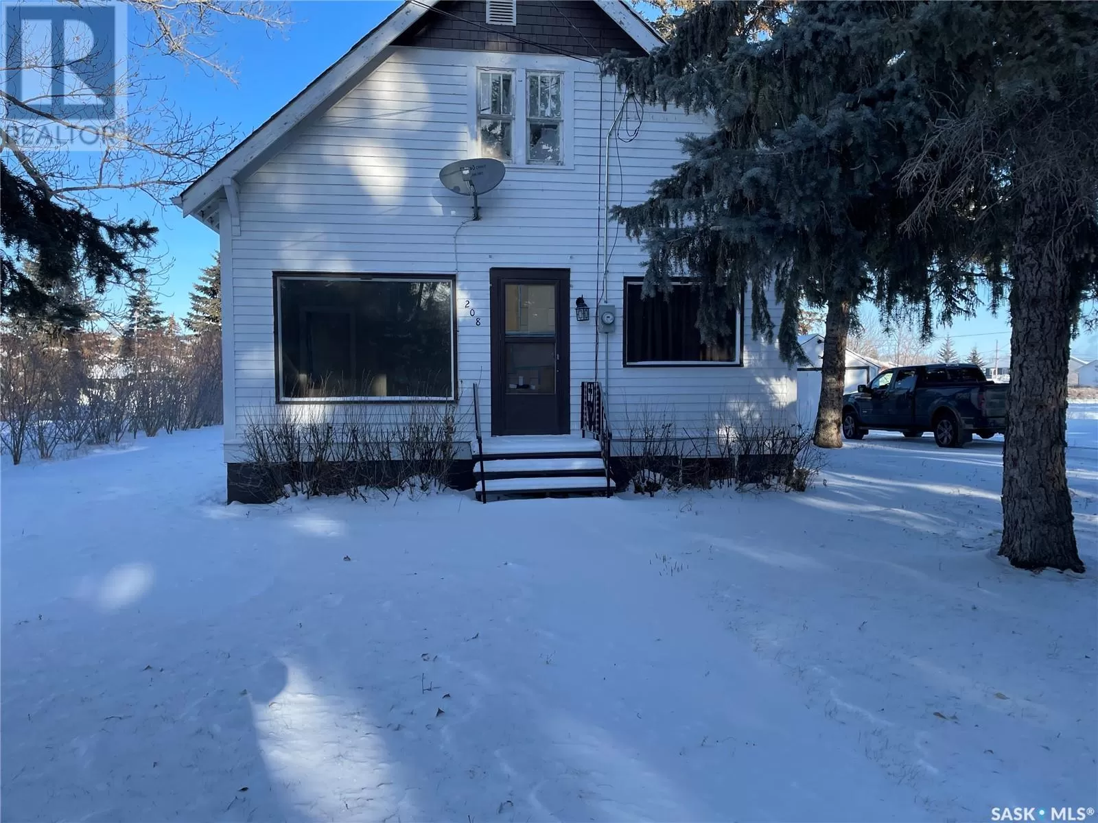 House for rent: 208 Riedel Avenue E, Langenburg, Saskatchewan S0A 2A0