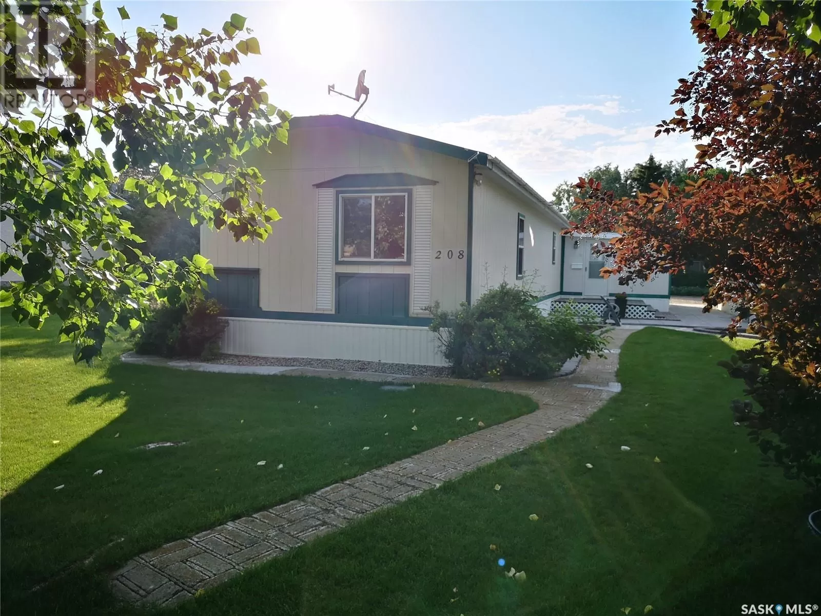 Mobile Home for rent: 208 Tyvan Street, Francis, Saskatchewan S0G 1V0