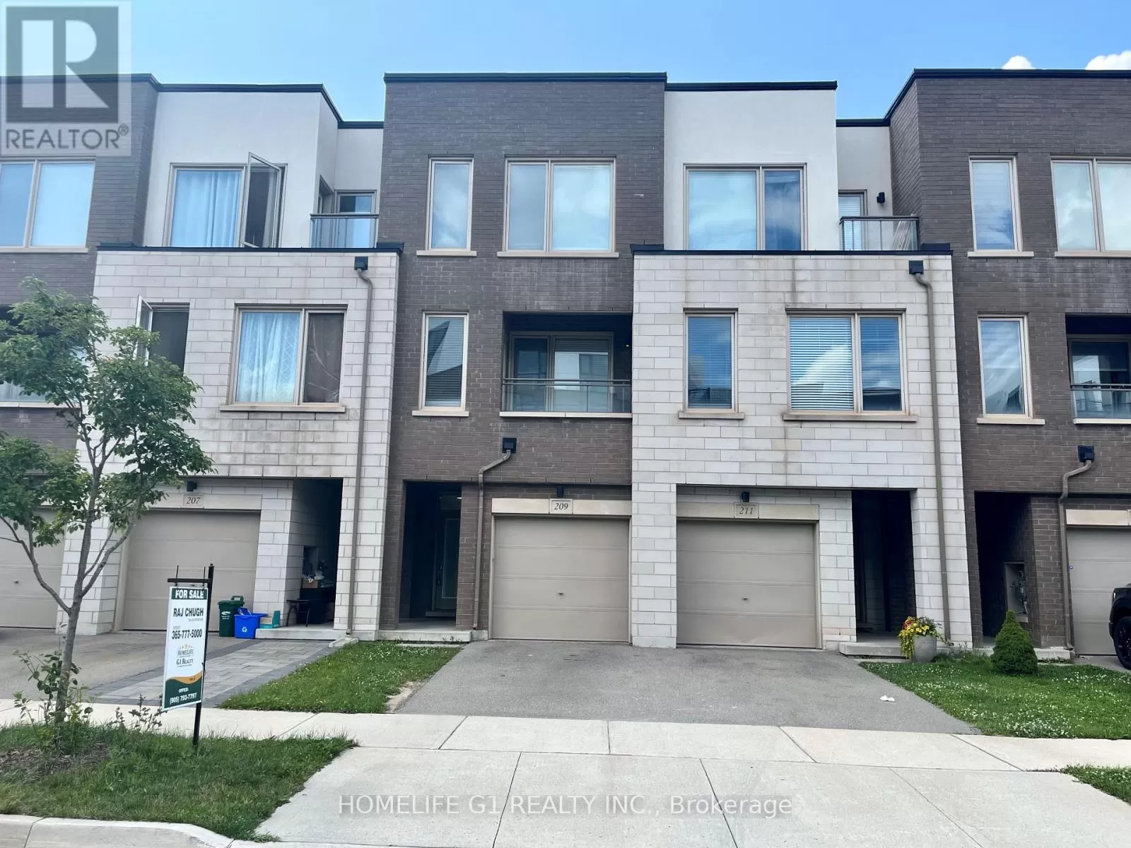Row / Townhouse for rent: 209 Sabina Dr, Oakville, Ontario L6H 0L5