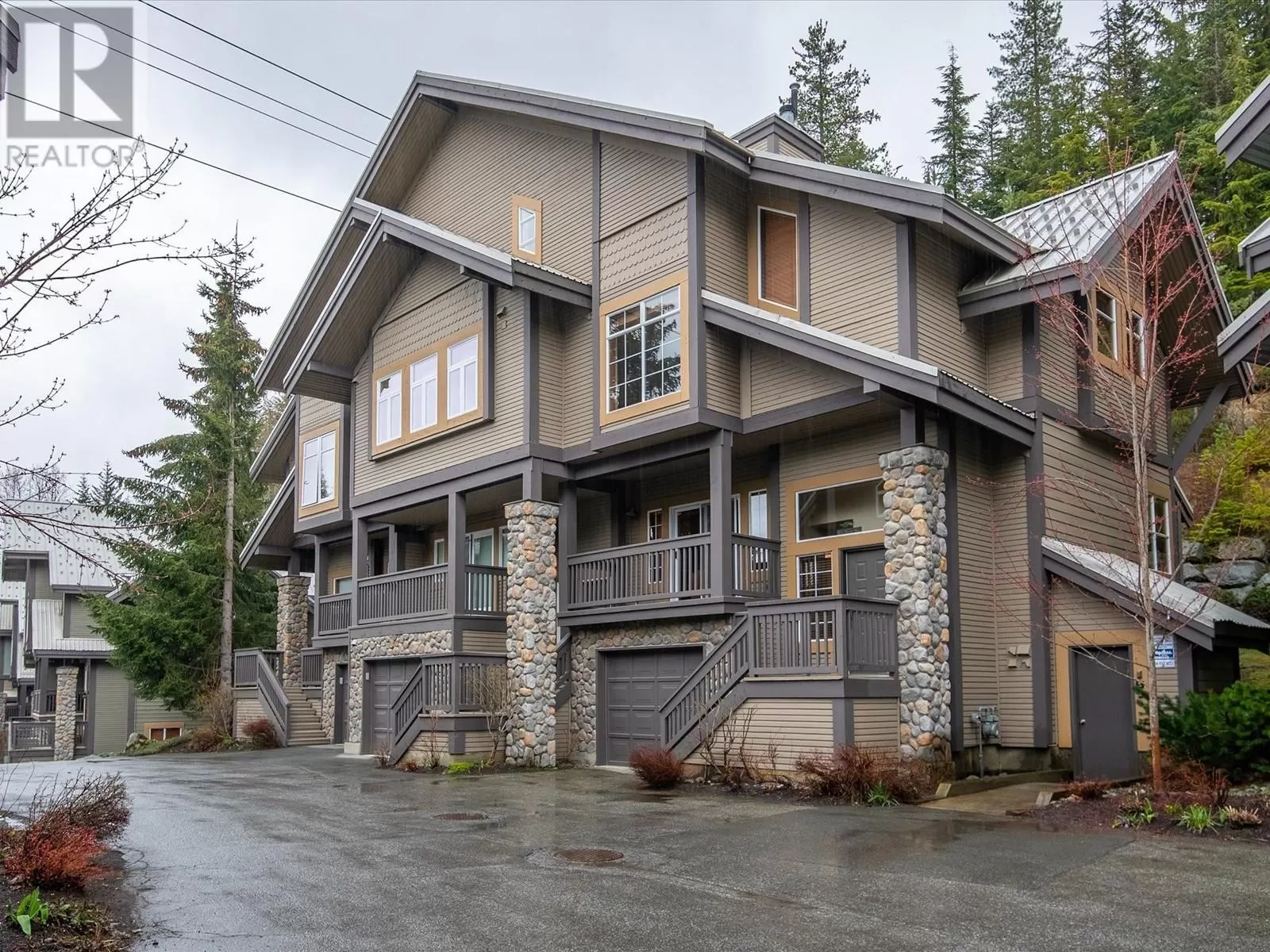 Row / Townhouse for rent: 21 4501 Blackcomb Way, Whistler, British Columbia V0N 1B4