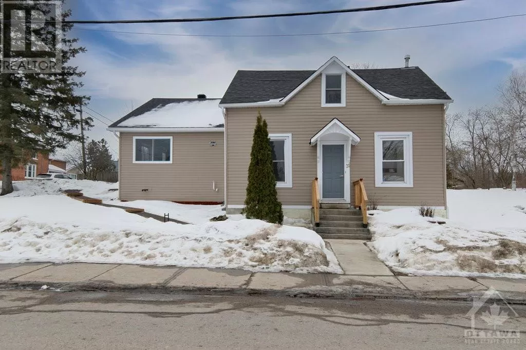 House for rent: 21 Elgin Street E, Arnprior, Ontario K7S 1M8