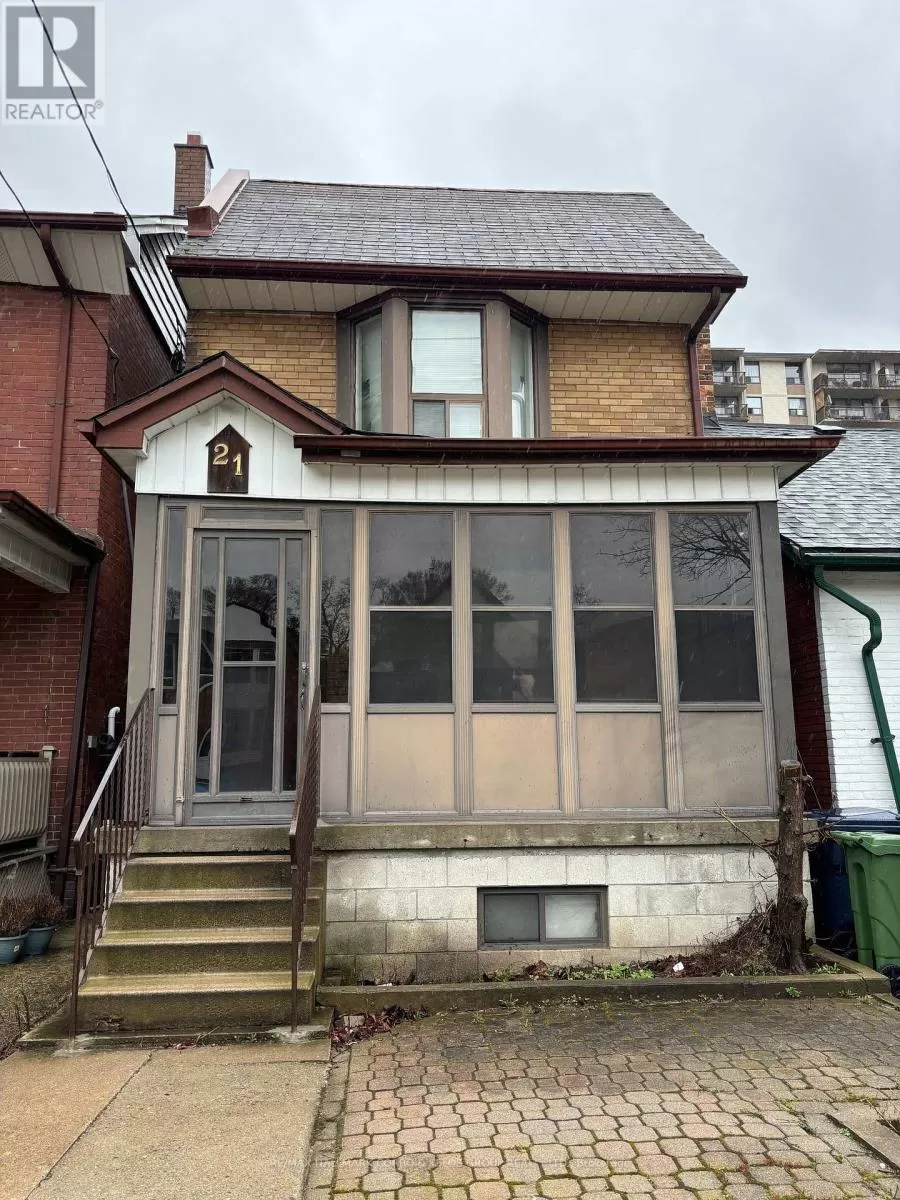 House for rent: 21 Torrens Avenue, Toronto, Ontario M4K 2H9