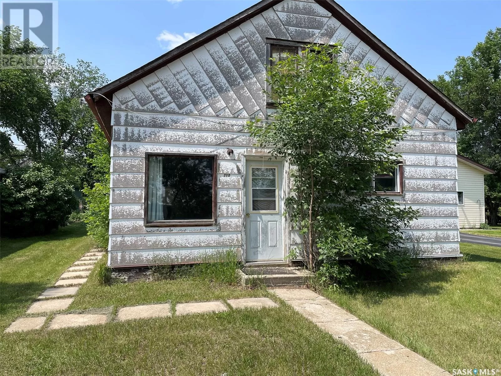 House for rent: 210 2nd Street E, Lafleche, Saskatchewan S0H 2K0