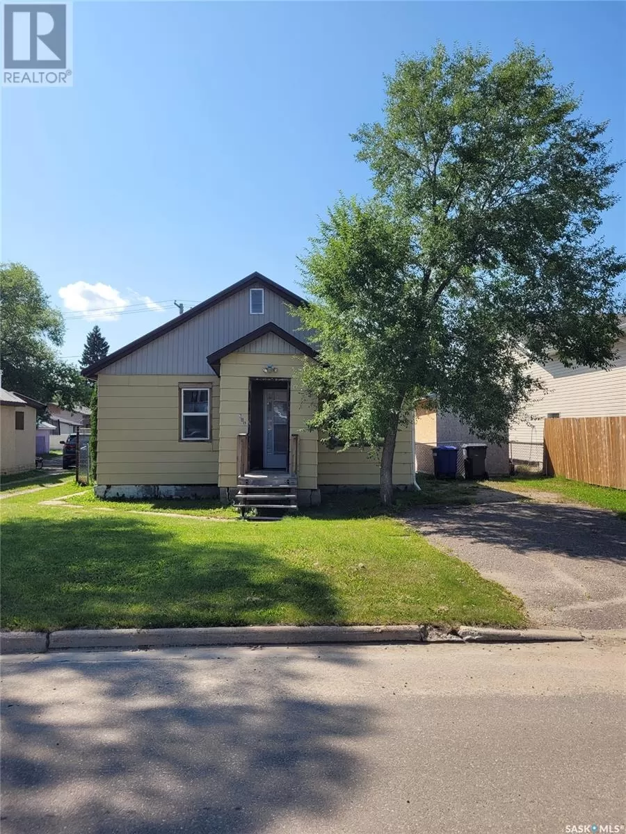 House for rent: 211 3rd Street W, Meadow Lake, Saskatchewan S9X 1Y6