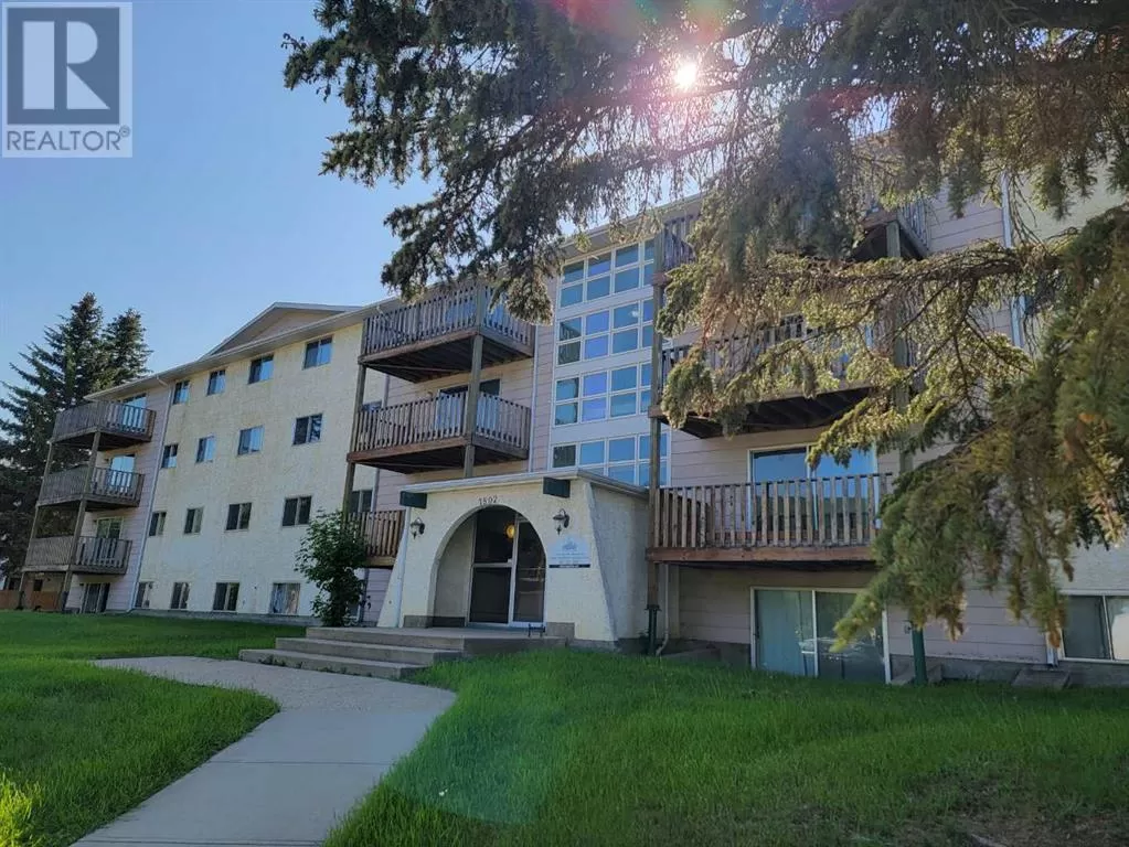 Apartment for rent: 211, 7801 98 Street, Peace River, Alberta T8S 1C7