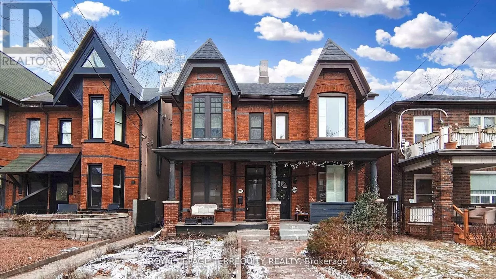 House for rent: 211 Pape Avenue, Toronto, Ontario M4M 2W2