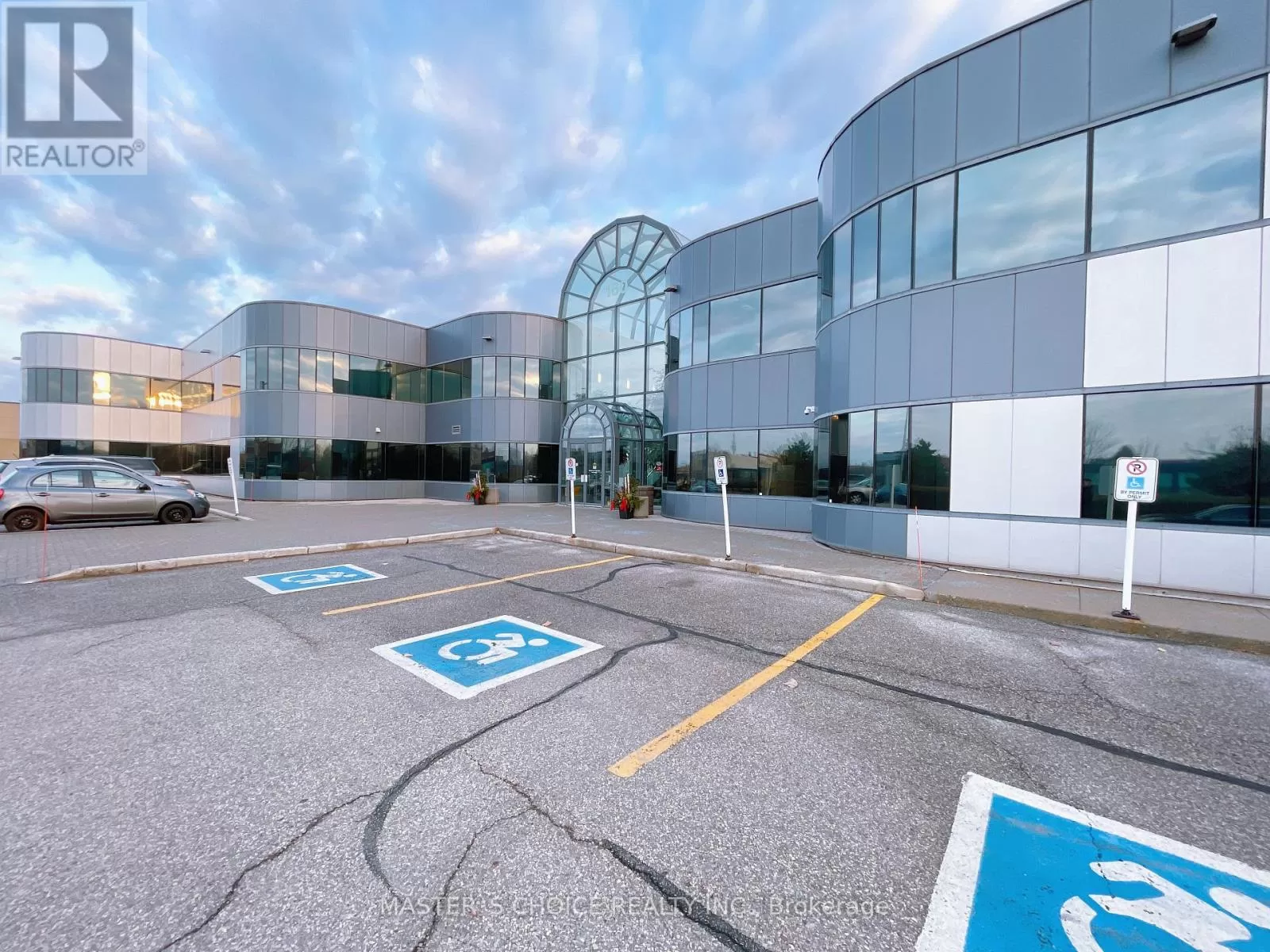 Offices for rent: 212/225 - 160 Traders Boulevard E, Mississauga, Ontario L4Z 3K7