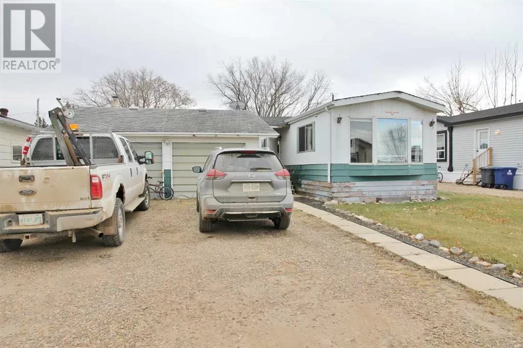 Manufactured Home/Mobile for rent: 213 6 Avenue, Maidstone, Saskatchewan S0M 1M0