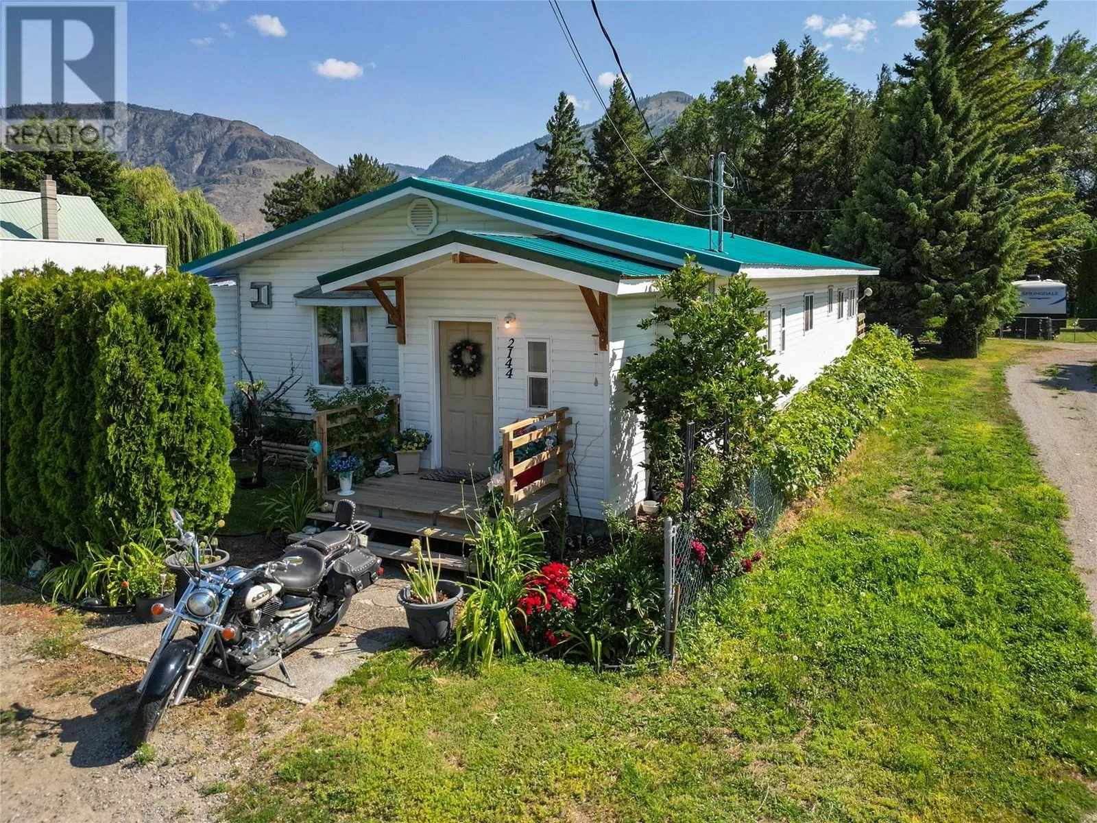 House for rent: 2144 Main Street, Cawston, British Columbia V0X 1C1