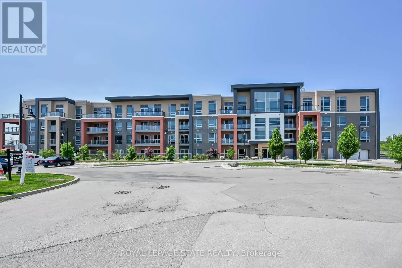 Apartment for rent: 215 - 4040 Upper Middle Road, Burlington, Ontario L7M 0H2