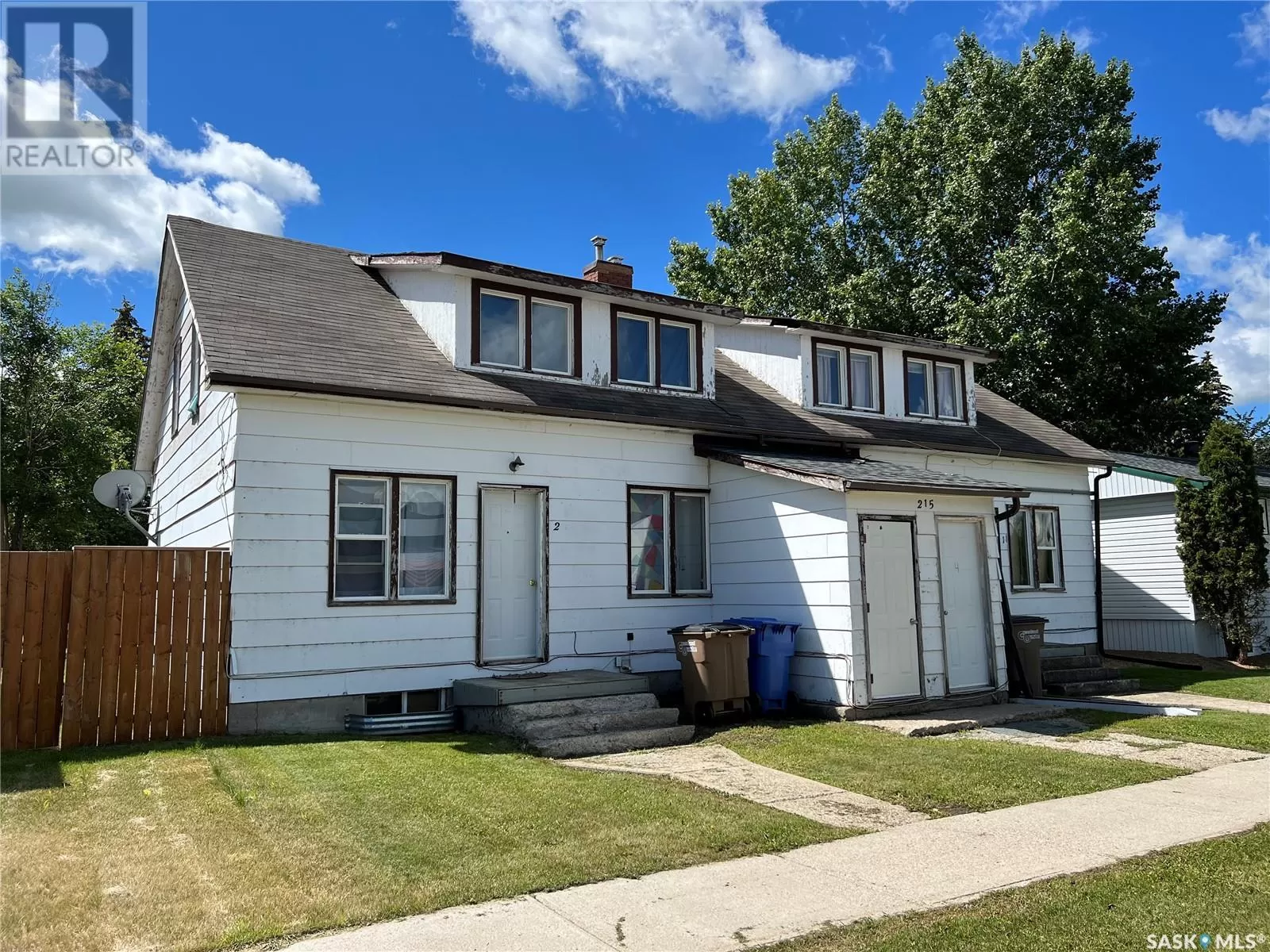 Triplex for rent: 215 Bemister Avenue E, Melfort, Saskatchewan S0E 1A0