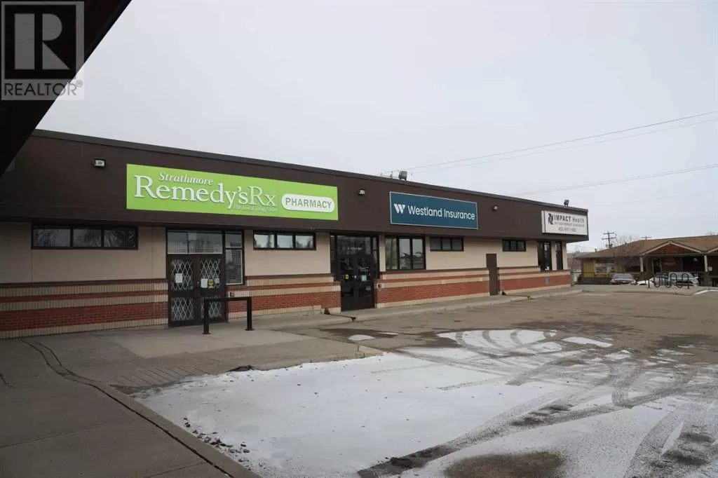 Commercial Mix for rent: 216 Fourth Avenue, Strathmore, Alberta T1P 1B9