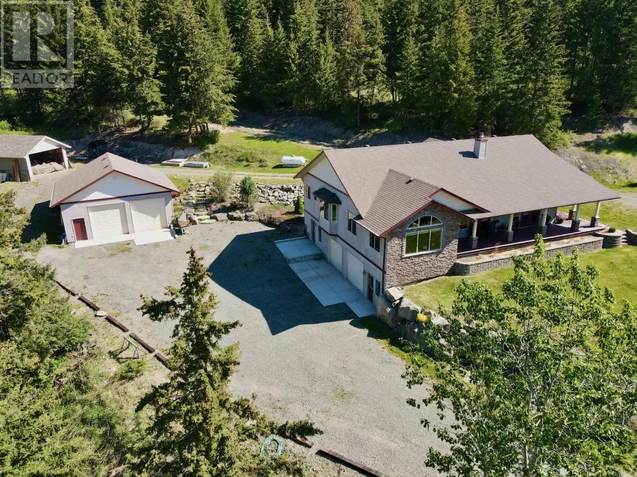 House for rent: 2165 Fadear Creek Road, Heffley, British Columbia V0E 2E0