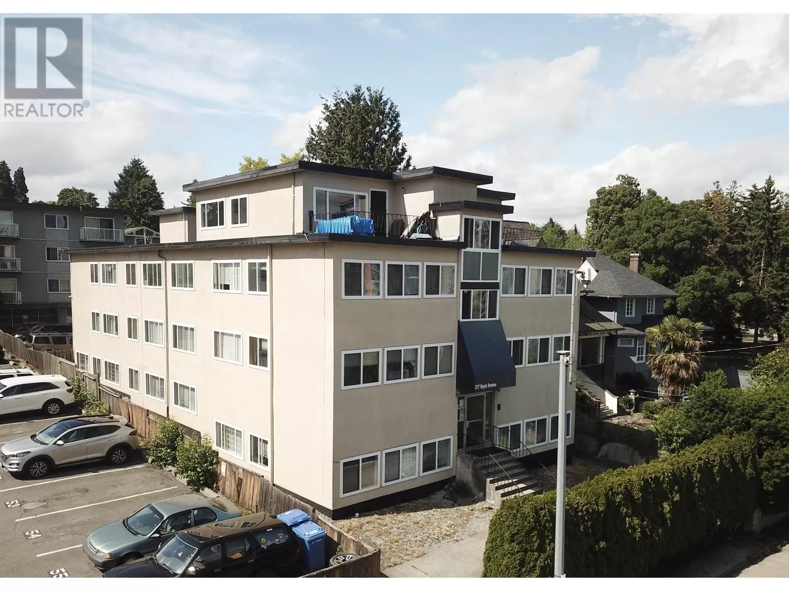 217 Royal Avenue, New Westminster, British Columbia V3L 1H4
