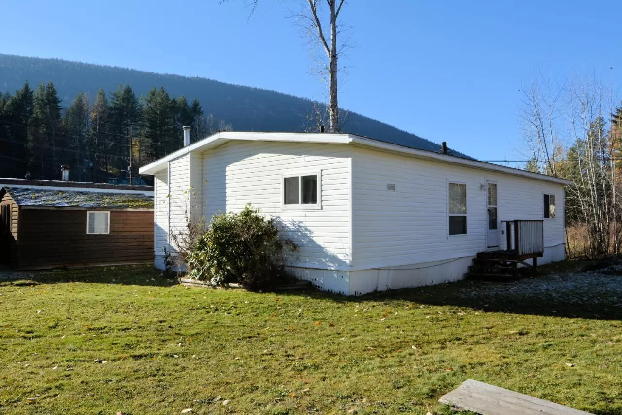 Mobile Home for rent: 22 - 1000 Innes Street W, Nelson, British Columbia V1L 7A3
