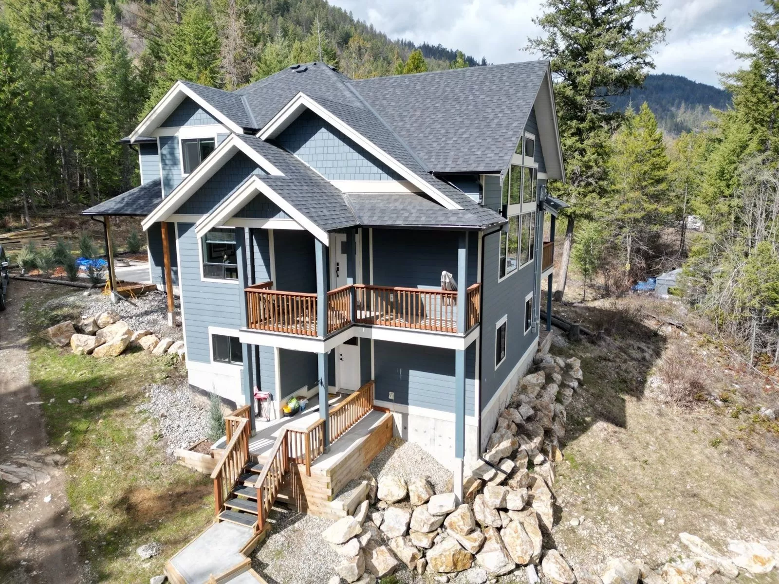 House for rent: 220 Chase Rd, Christina Lake, British Columbia V0H 1E0