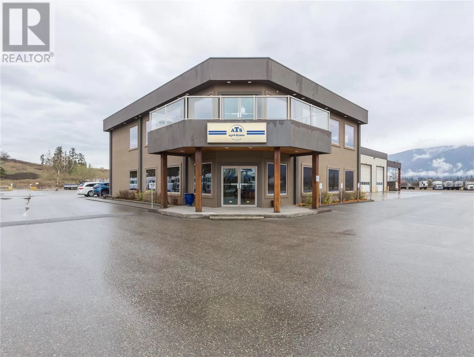 Residential Commercial Mix for rent: 2200 Kirton Avenue, Armstrong, British Columbia V0E 1B0