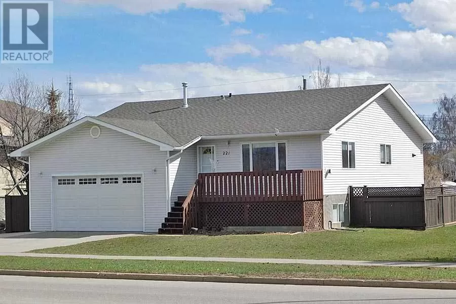 House for rent: 221 49 Avenue W, Claresholm, Alberta T0L 0T0