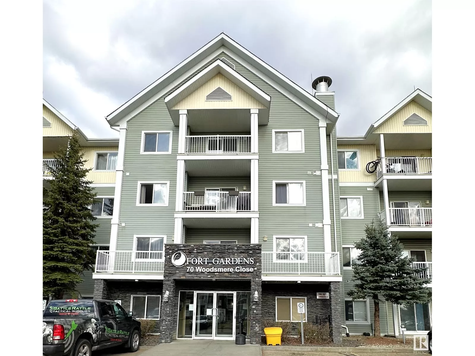 Apartment for rent: #222 70 Woodsmere Cl, Fort Saskatchewan, Alberta T8L 4R8