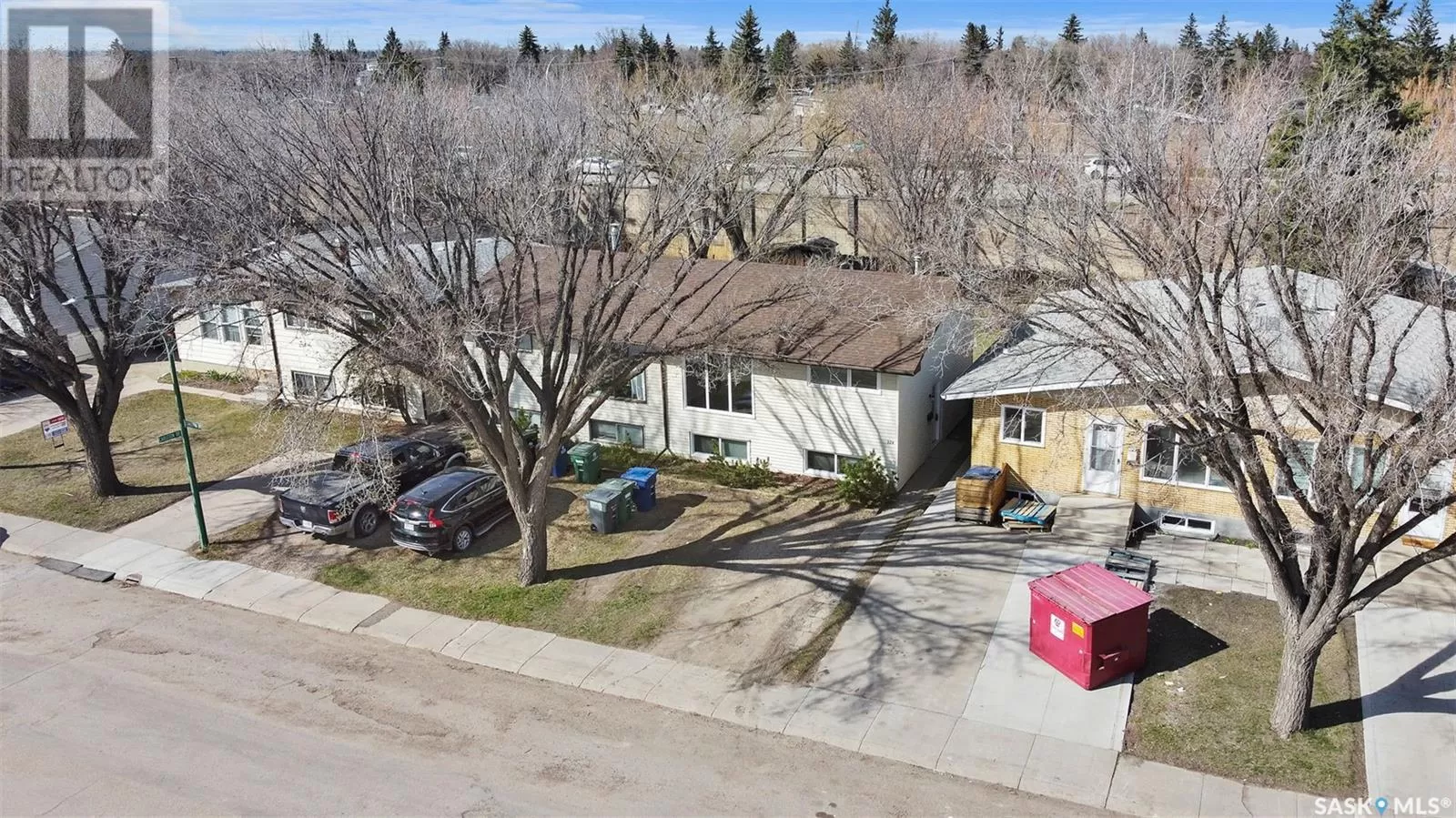 Duplex for rent: 222-224 Carleton Drive, Saskatoon, Saskatchewan S7H 4C1