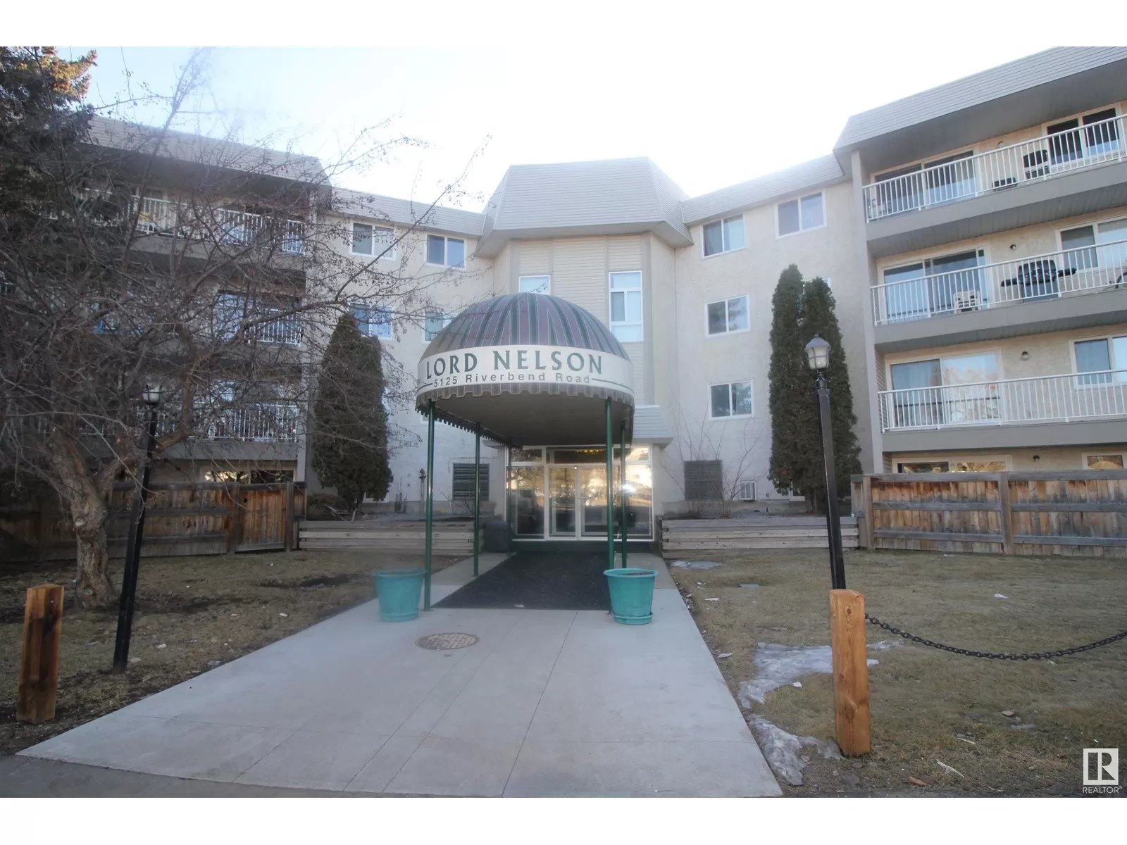 Apartment for rent: #223 5125 Riverbend Rd Nw, Edmonton, Alberta T6H 5K5