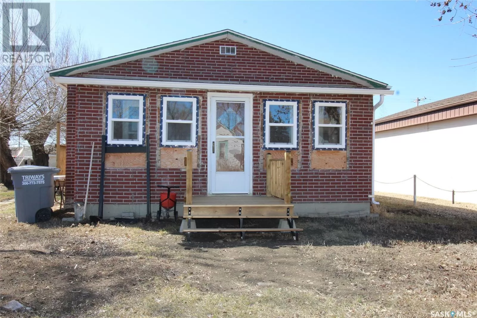 House for rent: 224 Front Street, Eastend, Saskatchewan S0N 0T0