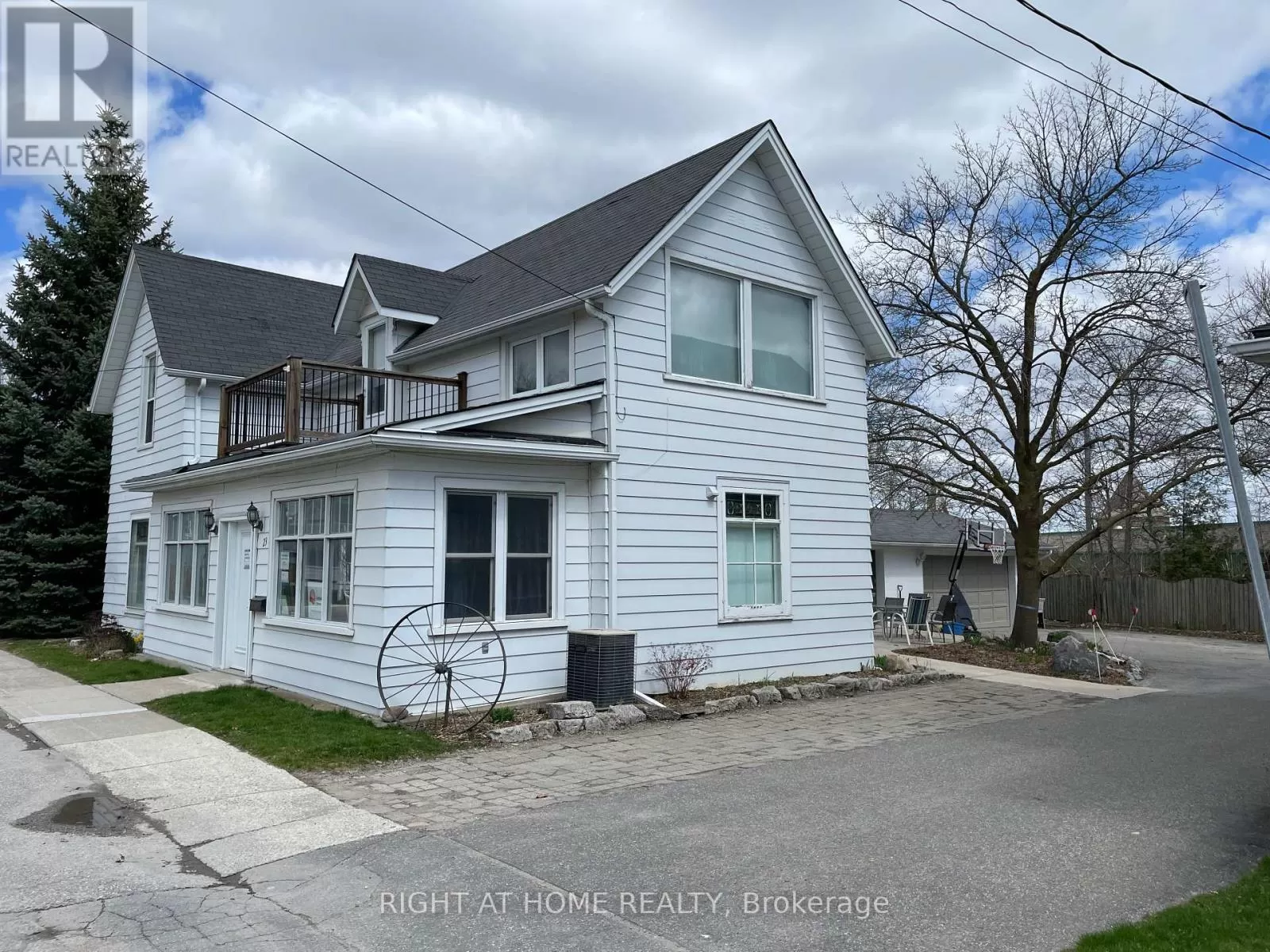 House for rent: 23 Church St, Uxbridge, Ontario L9P 1G9