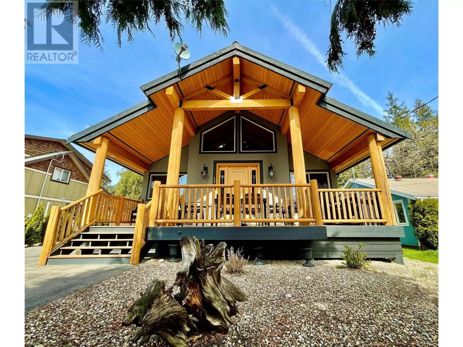 House for rent: 230 White Pine Crescent, Sicamous, British Columbia V0E 2V1