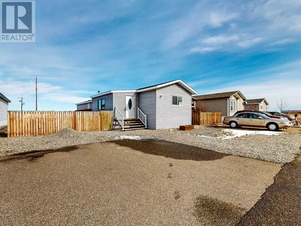 Mobile Home for rent: 231 Appaloosa Way, Fort Macleod, Alberta T0L 0Z0