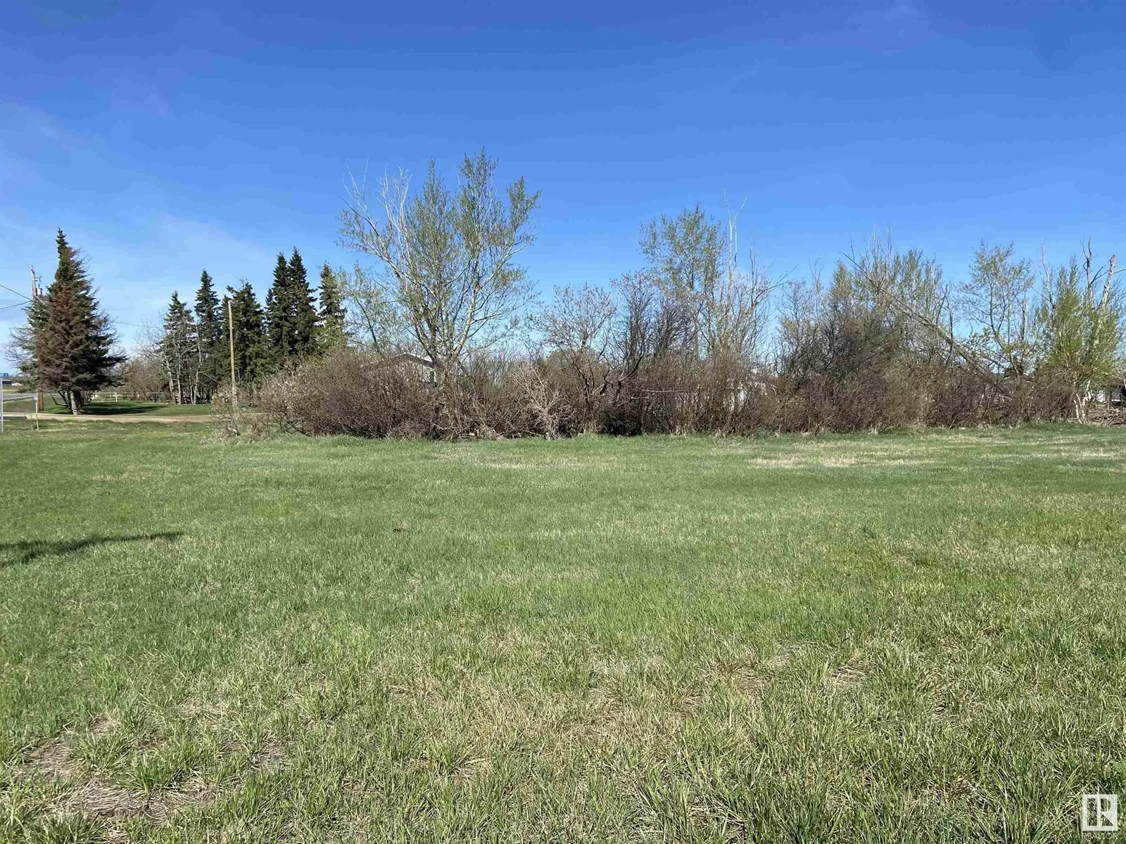 No Building for rent: #233 26500 Hwy 44, Riviere Qui Barre, Alberta T8R 0J3