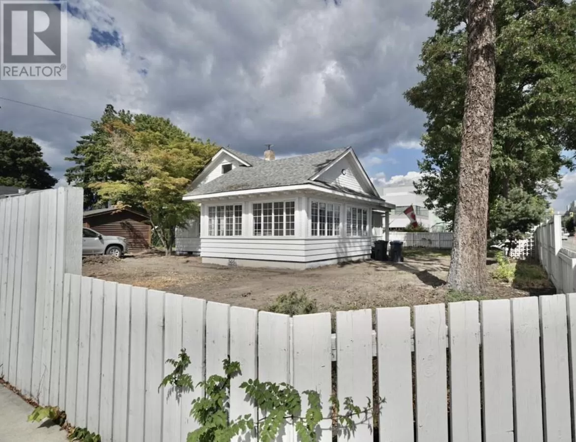 House for rent: 2340 Pandosy Street, Kelowna, British Columbia V1Y 1T3