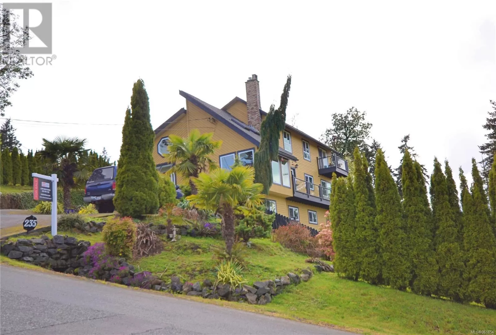 House for rent: 235 King Rd, Nanaimo, British Columbia V9R 6H9