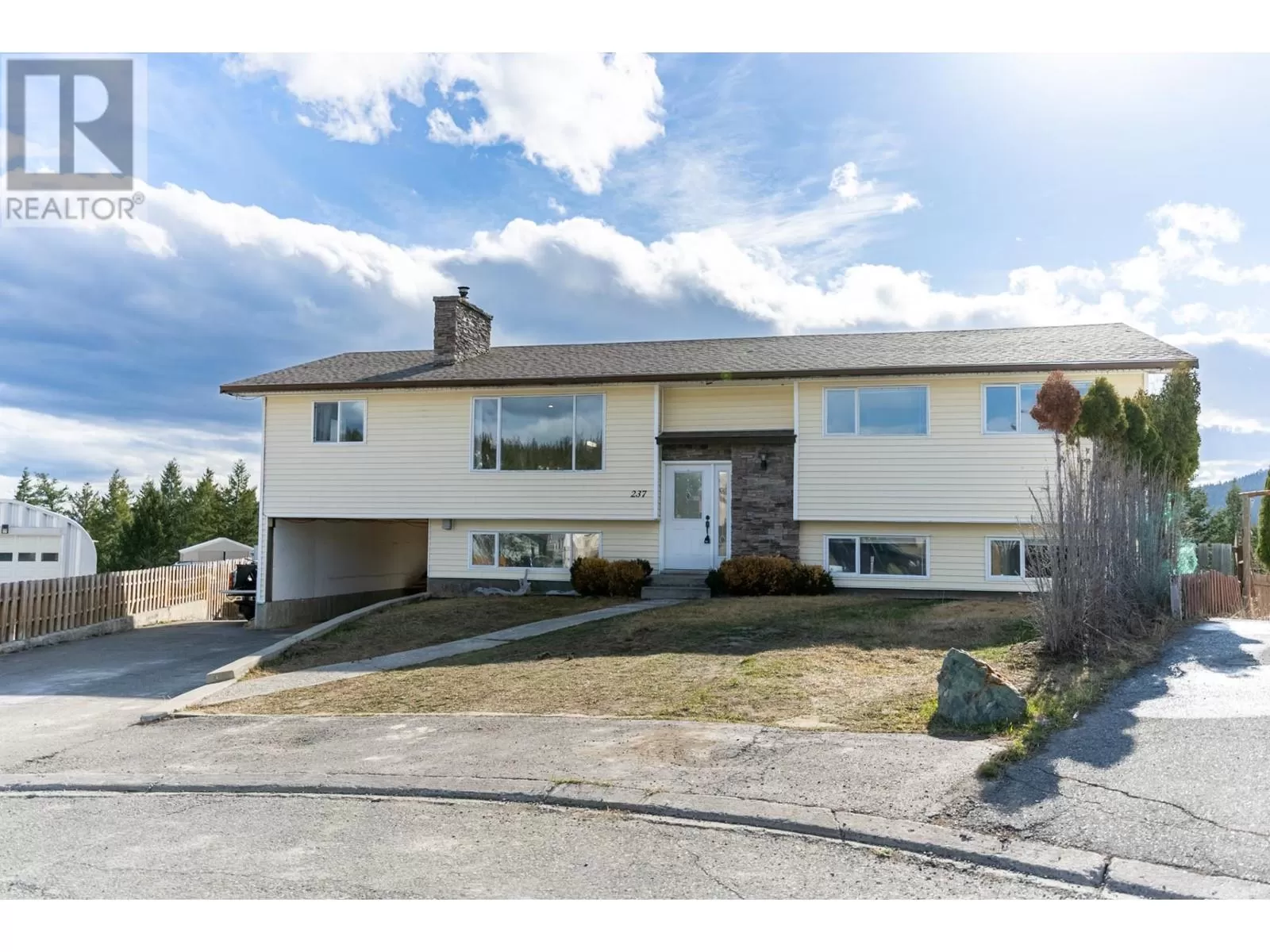 House for rent: 237 Juniper Place, Logan Lake, British Columbia