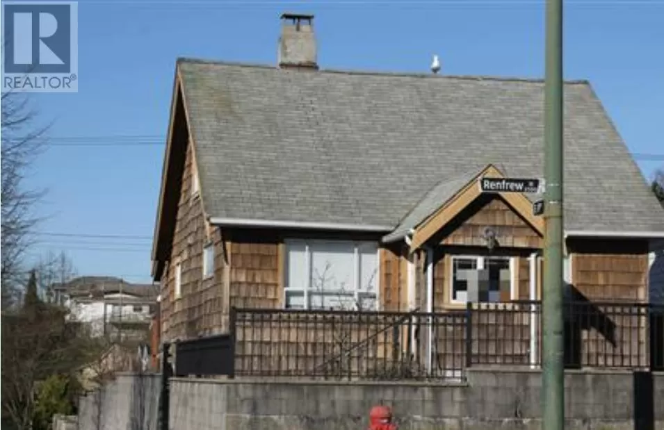 House for rent: 2387 Renfrew Street, Vancouver, British Columbia V5M 3J8