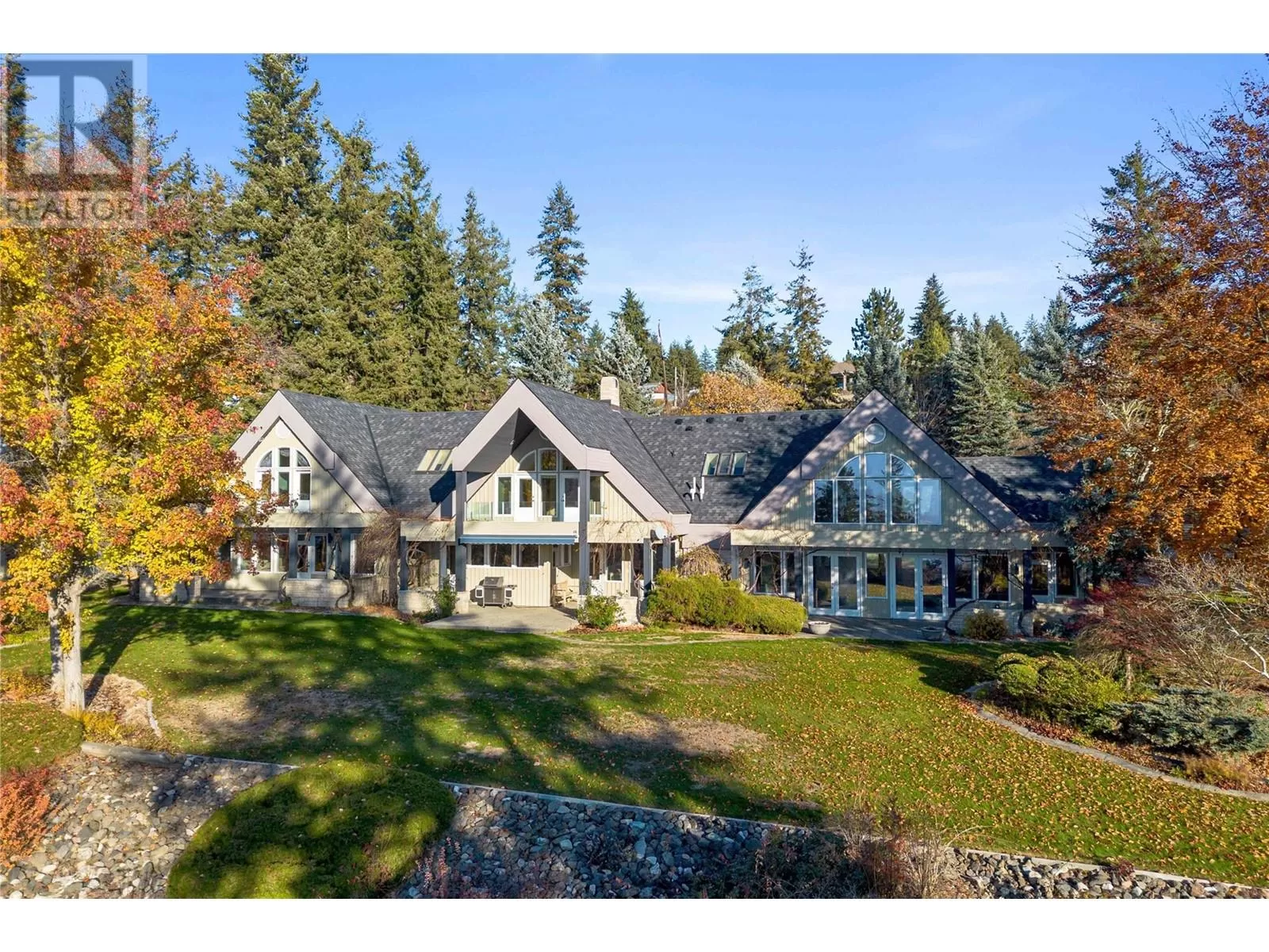 House for rent: 2391 26 Avenue Ne, Salmon Arm, British Columbia V1E 2S6